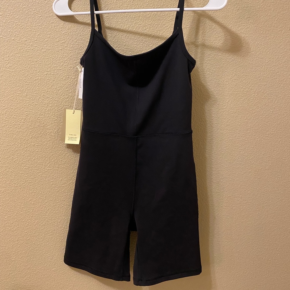 Aritzia Bodysuit Divinity 7 inch